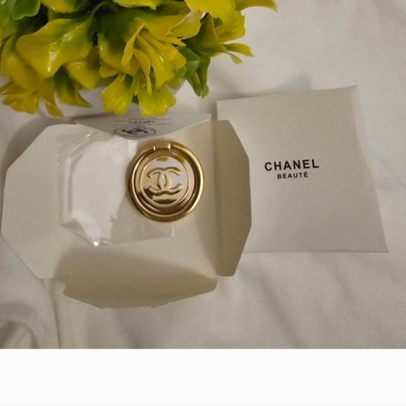 CHANEL Other - CHANEL Gold Logo Beauty Phone Ring. NEW